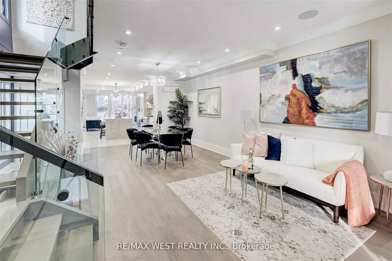 94 Lake Cres, Toronto, M8V 1W1 | Image 3