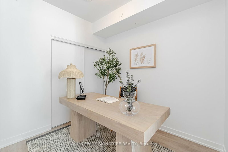 204 - 1195 The Queensway St, Toronto, M8Z 1R6 | Image 3