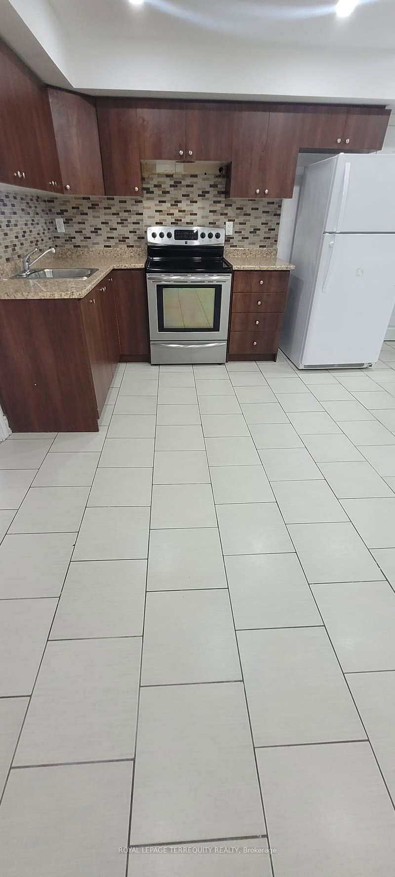 61 Hull St, Mississauga, L4T 1C9 | Image 3