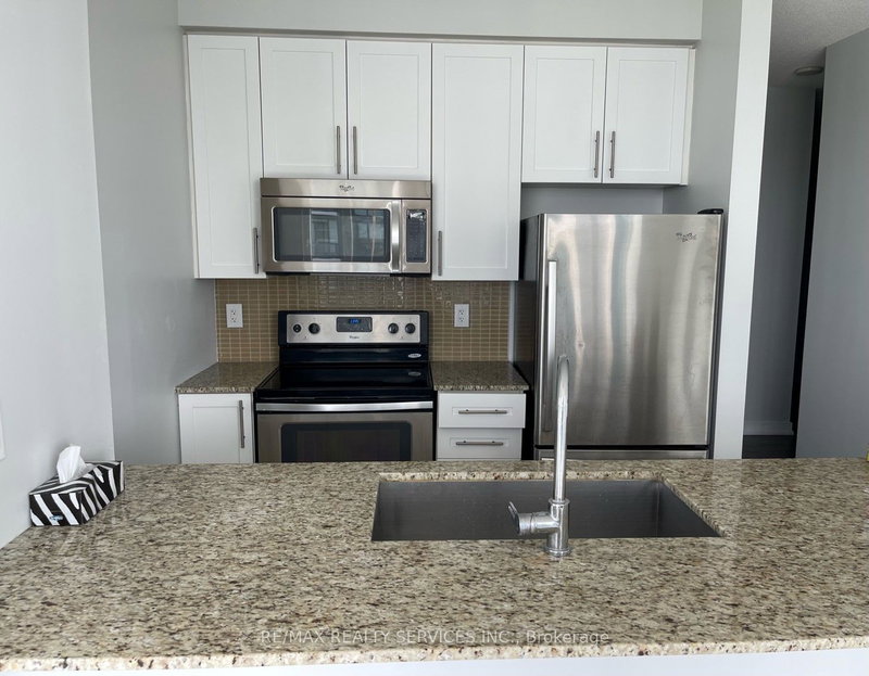 1806 - 4099 Brickstone Mews, Mississauga, L5B 3M8 | Image 3