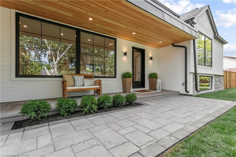 5135 Mulberry Dr, Burlington, L7L 3P5 | Image 3