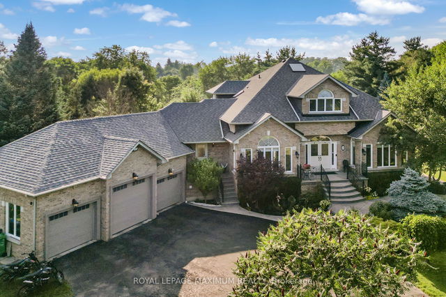18 Walton Drive