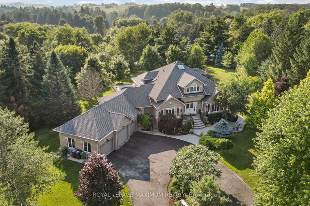 18 Walton Drive