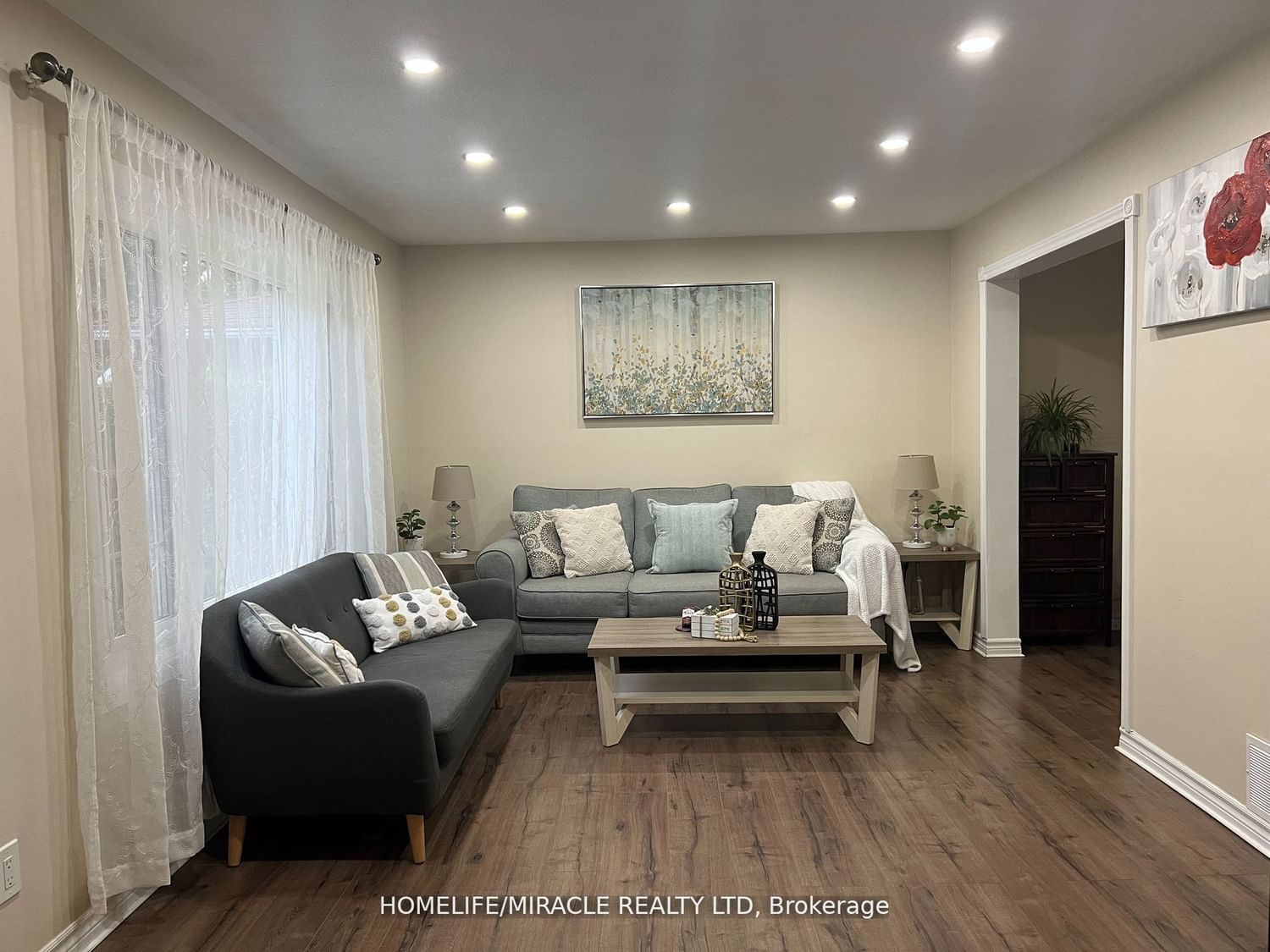 Listing Image 2