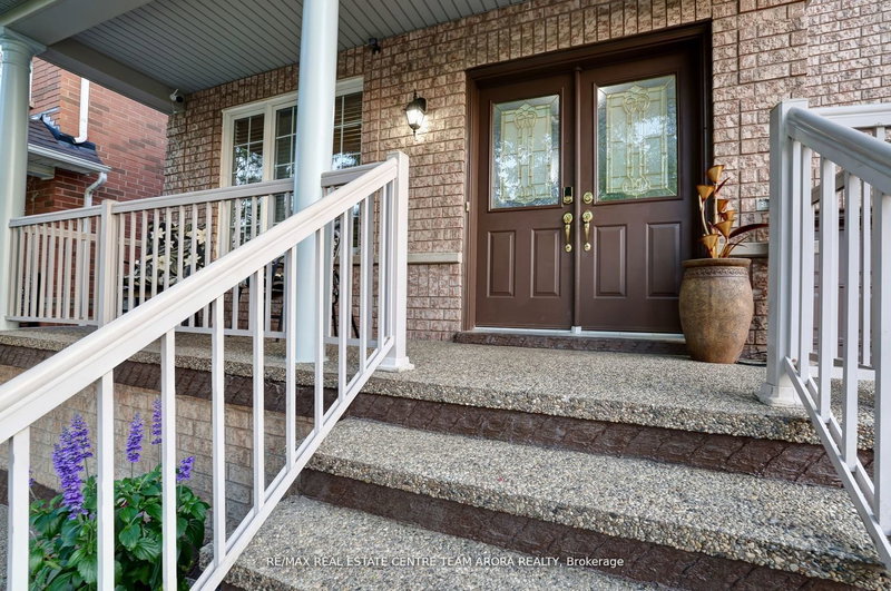 12 Humbolt Cres, Brampton, L7A 3G7 | Image 2