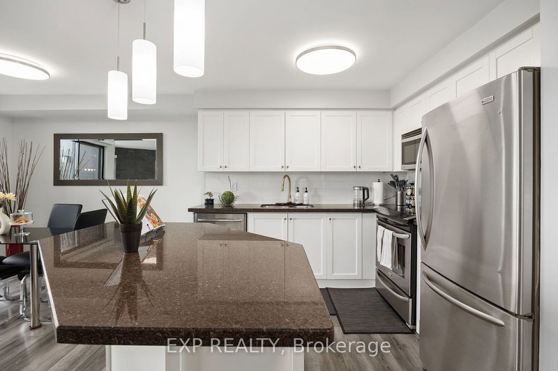 619 - 1000 Cedarglen Gate, Mississauga, L5C 3Z5 | Image 3