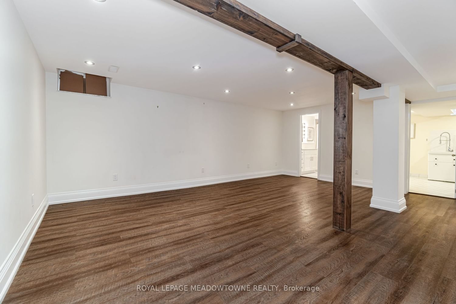 Listing Image 27