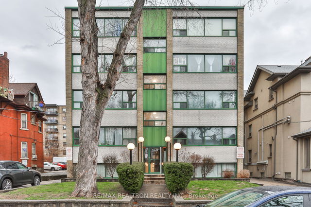 140 Springhurst Avenue