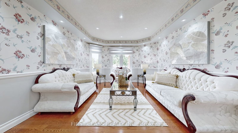 26 Brownridge Crt N, Brampton, L6W 4L4 | Image 3