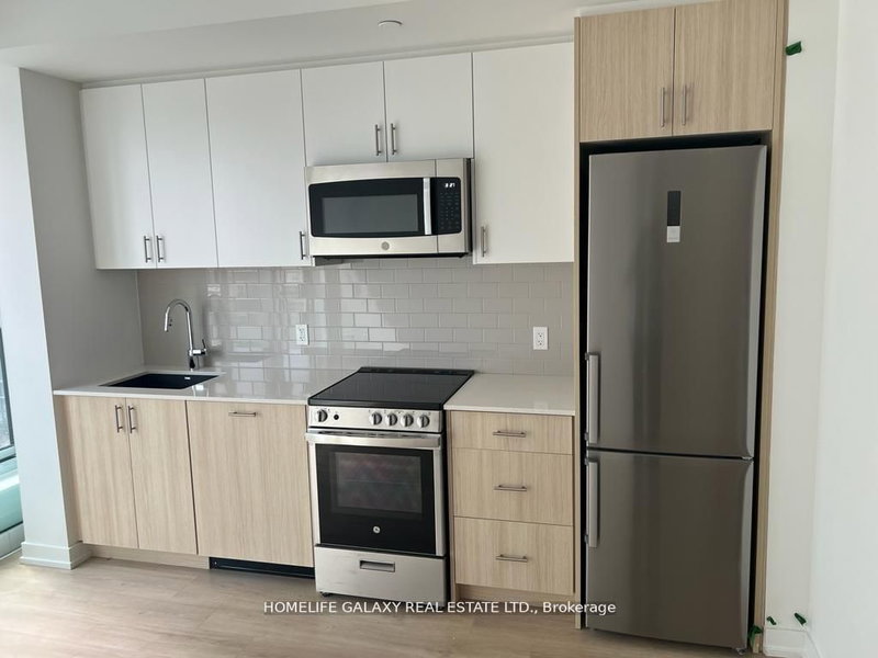 313 - 1195 The Queensway St, Toronto, M8Z 1R6 | Image 2