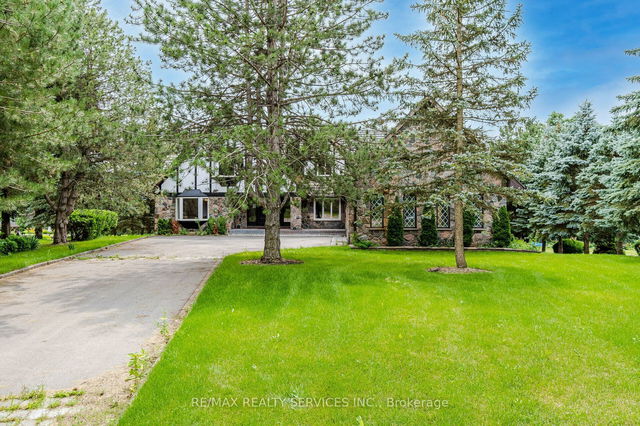 6 Grandview Court