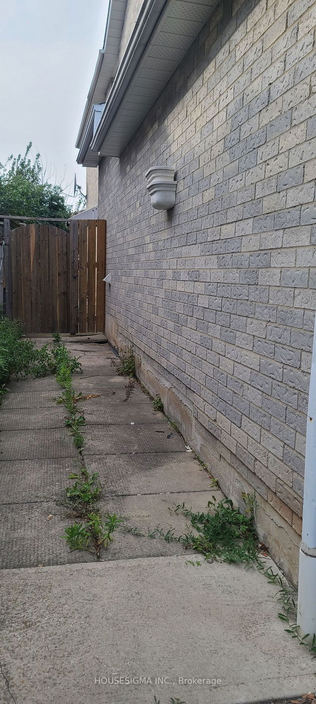 3419 Dovetail Mews