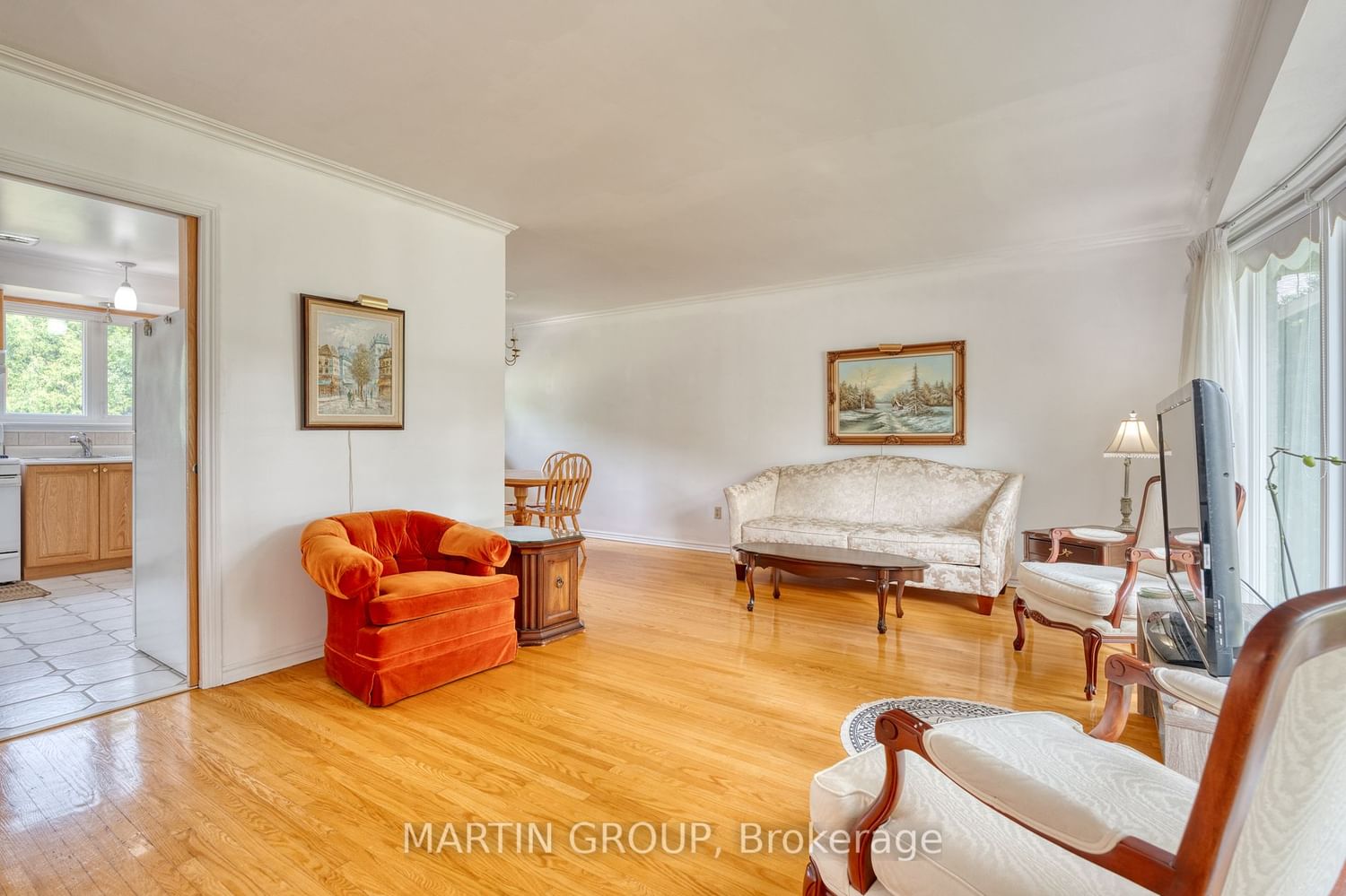 Listing Image 5