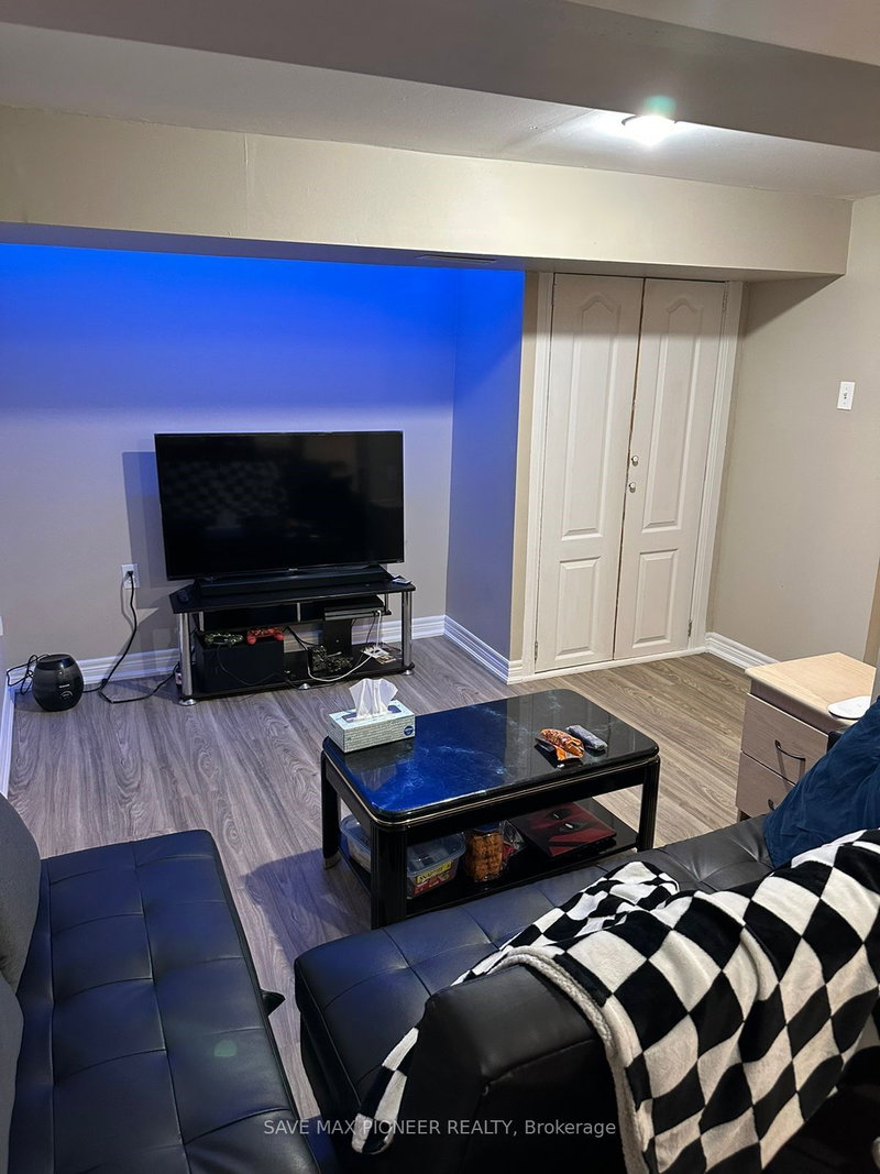 Bsmt - 28 Gailwood Crt, Brampton, L6S 2E2 | Image 2