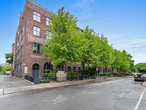 116 - 363 Sorauren Avenue