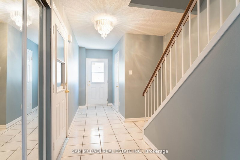 34 - 2700 Battleford Rd, Mississauga, L5N 2S7 | Image 3