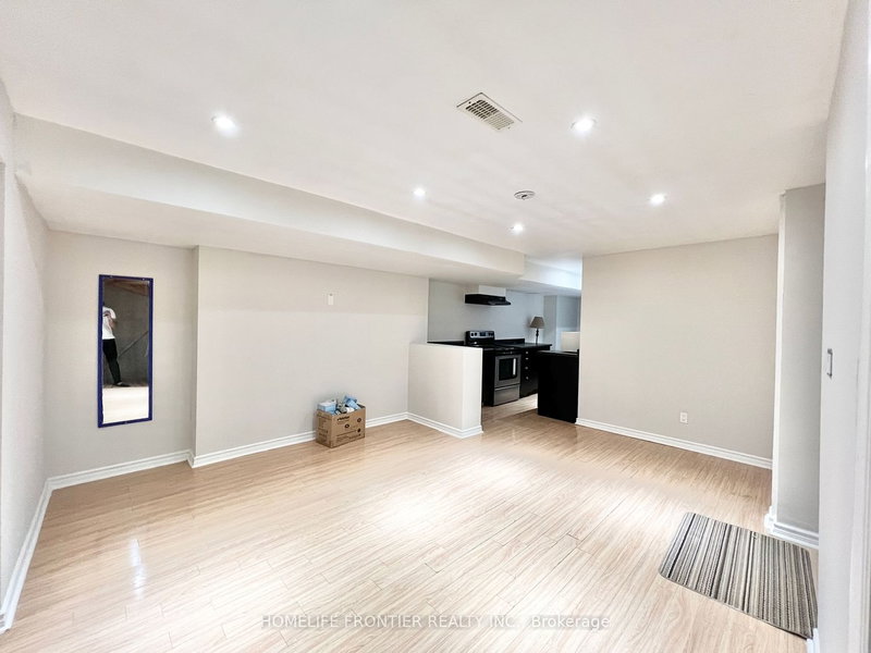 Lower - 514 Candlestick Circ, Mississauga, L4Z 0B2 | Image 2