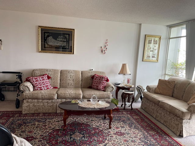 1101 - 700 Constellation Drive