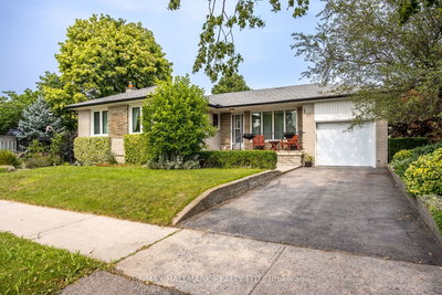 Detached House sold at 48 Benway Drive, Toronto, Ontario, M9W 1Z3 - Rexdale-Kipling - MLS: W6723304