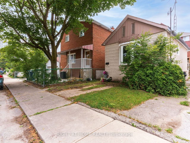 8 Birch Tree Crescent