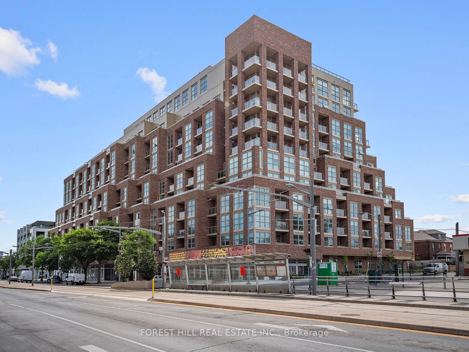 Listing Image 4