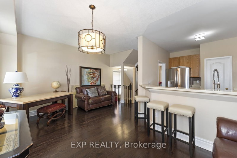 3406 Southwick St, Mississauga, L5M 7L5 | Image 3