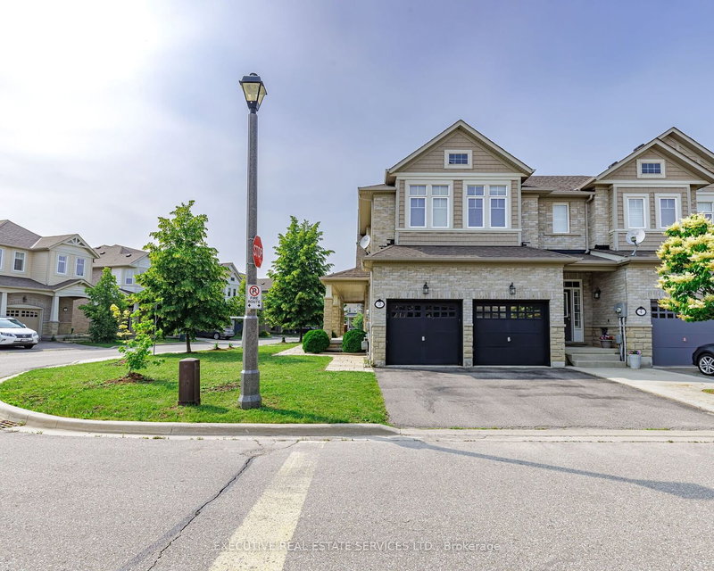 2 Nectarlane Ave, Caledon, L7C 3M8 | Image 3
