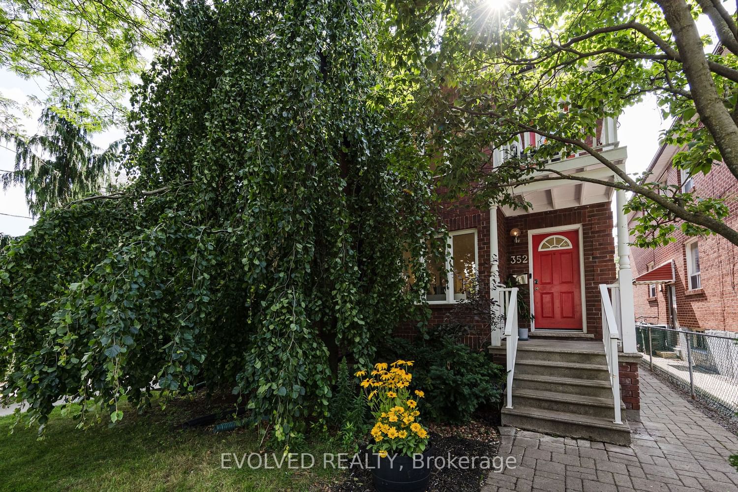 Listing photo 3
