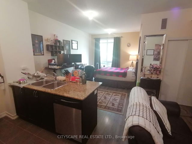 L03 - 816 Lansdowne Avenue