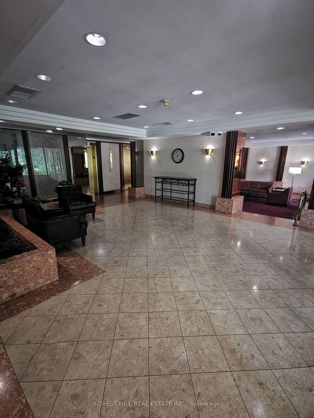 1403 - 22 Hanover Road