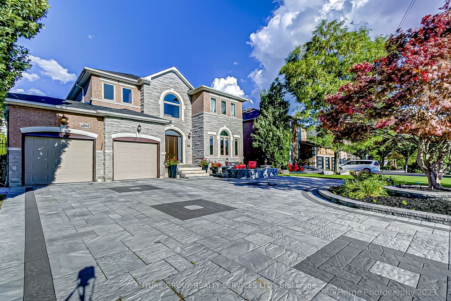 Listing photo 2