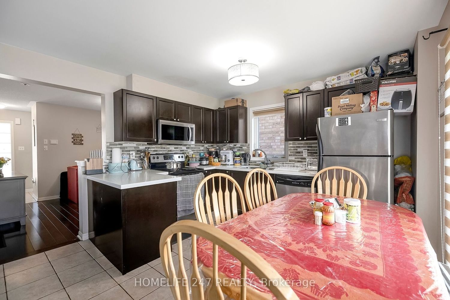 Listing Image 12