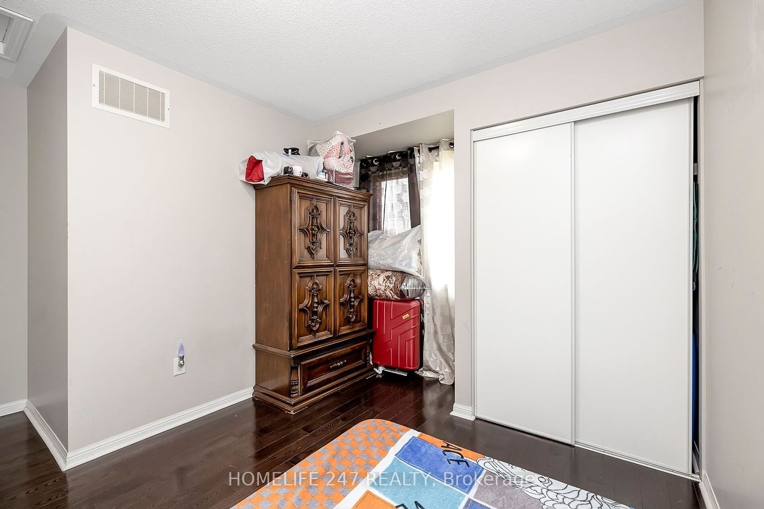 Listing Image 28