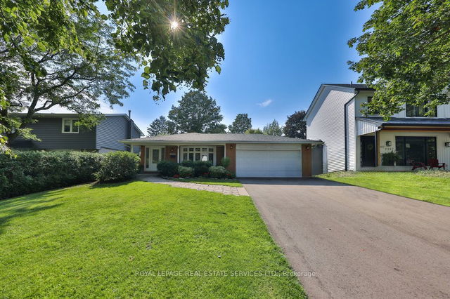 2395 Hereford Crescent