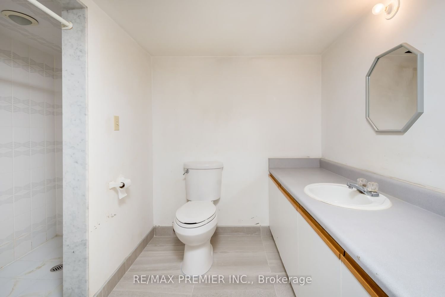 Listing Image 30