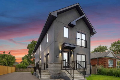 Investment sold at 1937 Lawrence Avenue, Toronto, Ontario, M9N 1G8 - Weston - MLS: W6738182