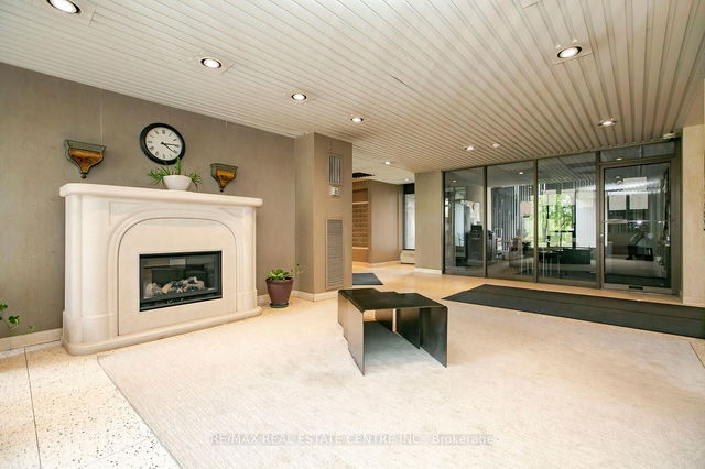 605 - 1535 Lakeshore Road