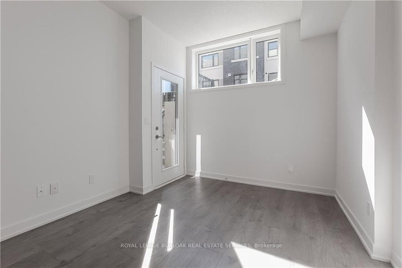 105 - 1135 Cooke Blvd, Burlington, L7T 0C3 | Image 3