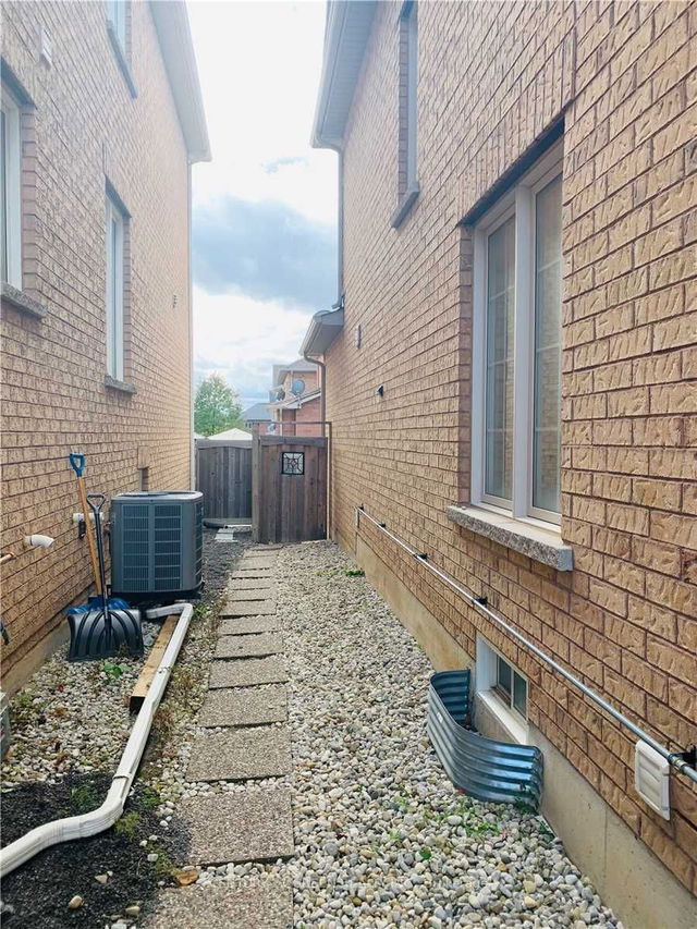 (Bsmt) - 428 Scott Boulevard