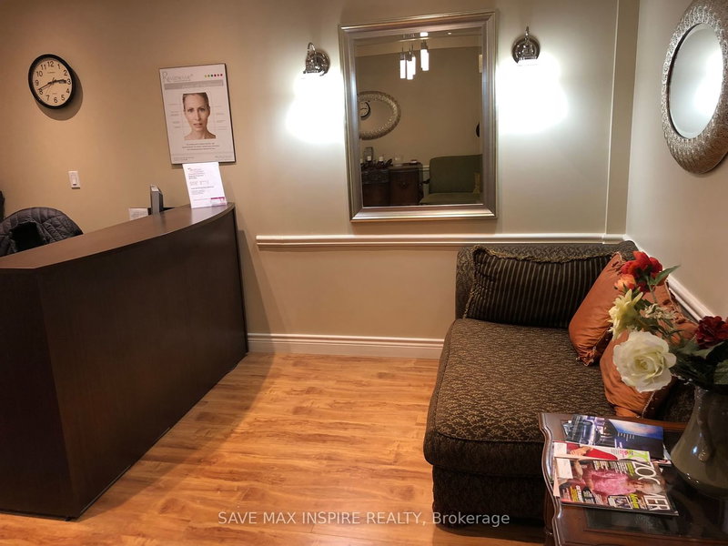 203 - 1525 Albion Rd S, Toronto, M9V 5G5 | Image 2