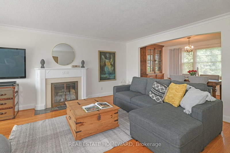 83 Eagle Rd, Toronto, M8Z 4J3 | Image 2