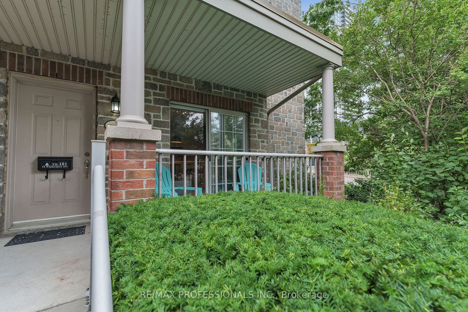 Listing Image 3