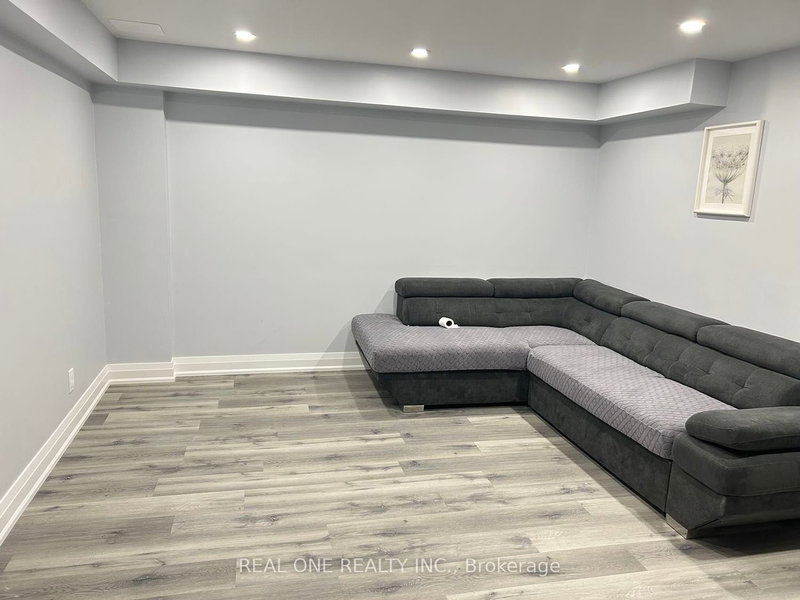 6150 Duford Dr, Mississauga, L5V 1A6 | Image 3