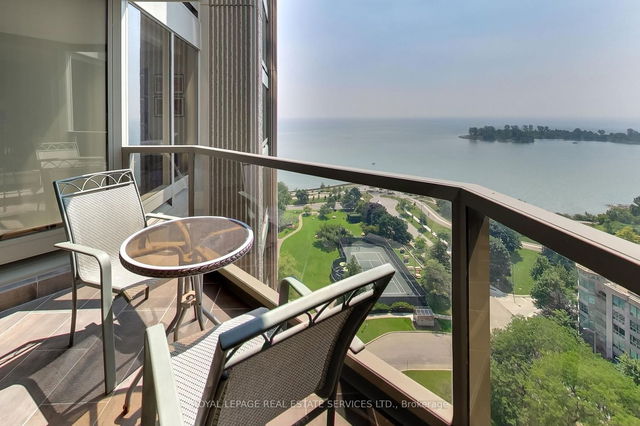 2005 - 2045 Lake Shore Boulevard