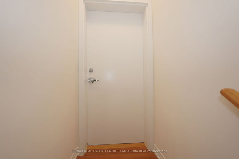 11 - 20 Knotsberry Circ, Brampton, L6Y 6G1 | Image 3