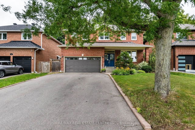 32 Regentview Drive