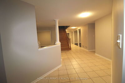 Unit Upper — 94 Vintage Gate, Brampton - Fletcher's Creek Village image-0-2