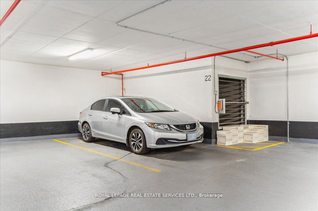 Parking - 1990 Bloor Street