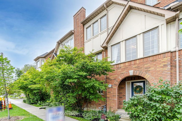 3 - 31 W Deane Park Drive
