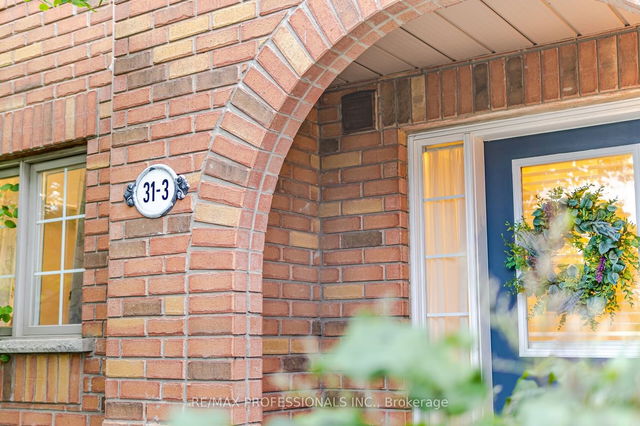 3 - 31 W Deane Park Drive